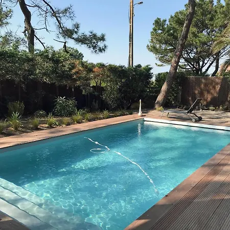 Chambre-d'amour Sleeps 8 Pool Wifi