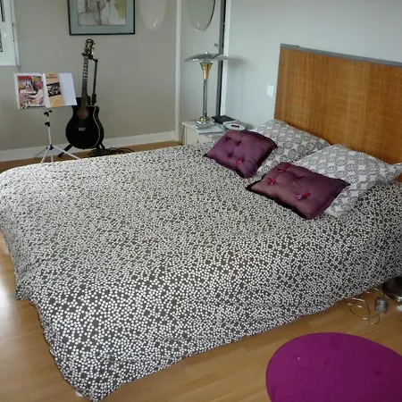 Chambre-d'amour Sleeps 8 Pool Wifi *